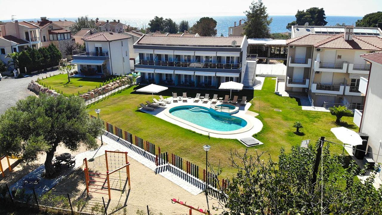 Finikas Garden Beach Resort Nikiti Exterior foto